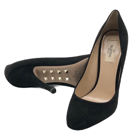 valentino garavani rockstud suede pumps